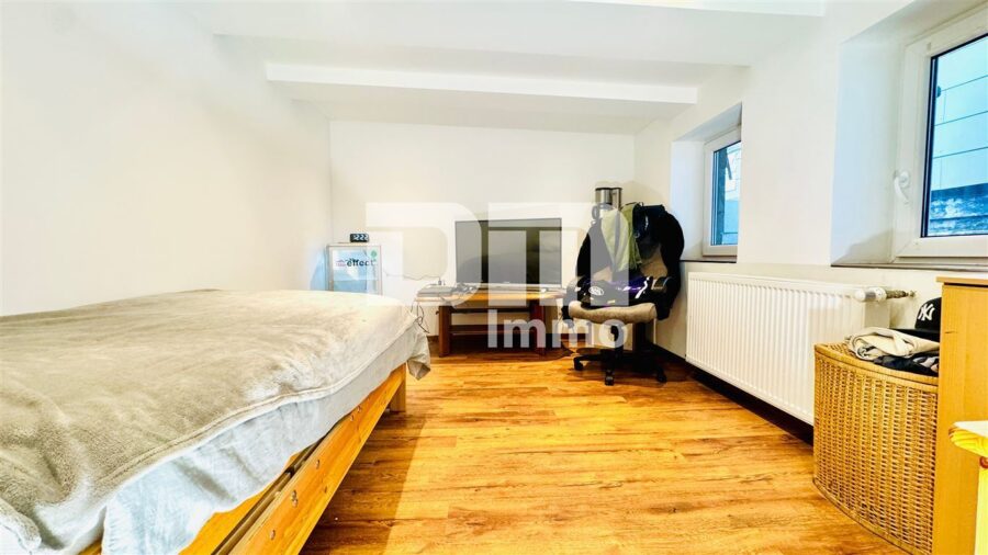 Wohn Gewerbe Ensemble mit 6 neuwertigen Apartments + Restaurant in Traumlage - OG Apartment 2